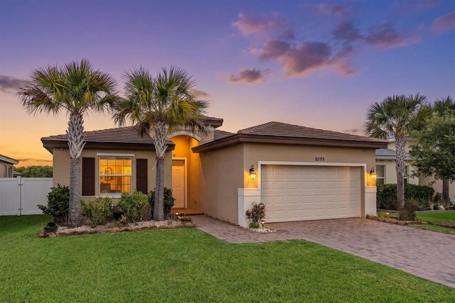 8095 NW Greenbank Circle, Port St. Lucie, FL 34987