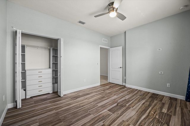 8095 NW Greenbank Circle, Port St. Lucie, FL 34987