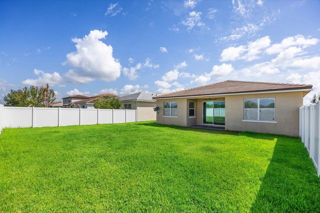 8095 NW Greenbank Circle, Port St. Lucie, FL 34987