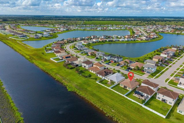 8095 NW Greenbank Circle, Port St. Lucie, FL 34987
