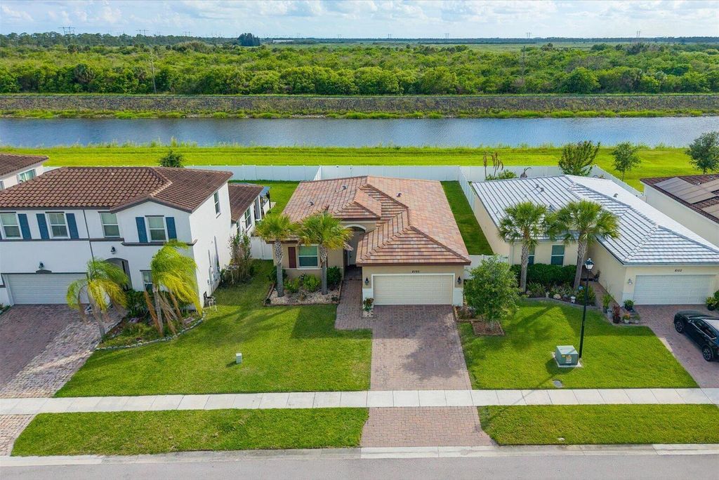8095 NW Greenbank Circle, Port St. Lucie, FL 34987
