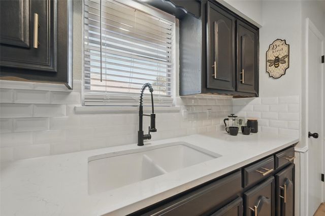 824 Sandpiper Drive, Denton, TX 76205