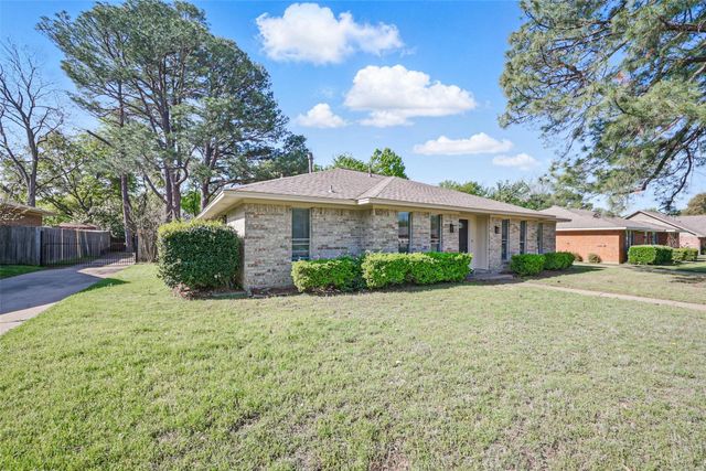 824 Sandpiper Drive, Denton, TX 76205