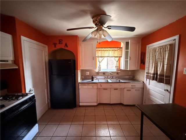721 Richford St, Duquesne, PA 15110