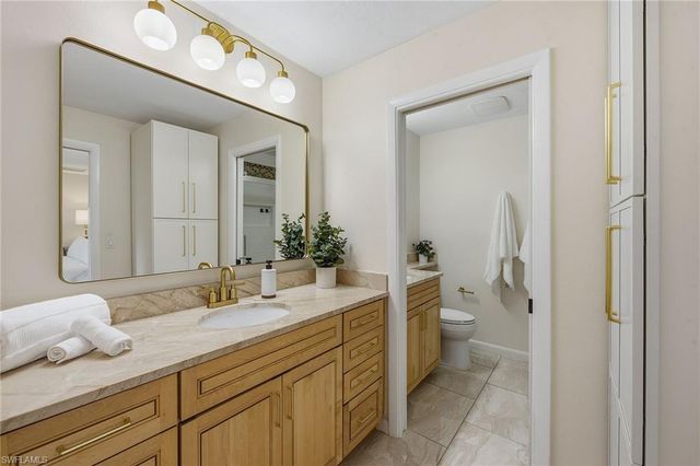 425 Pine Lake DR, Naples, FL 34112