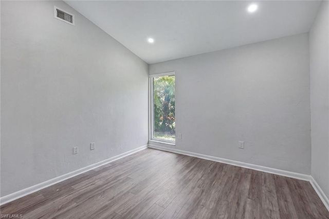 425 Pine Lake DR, Naples, FL 34112