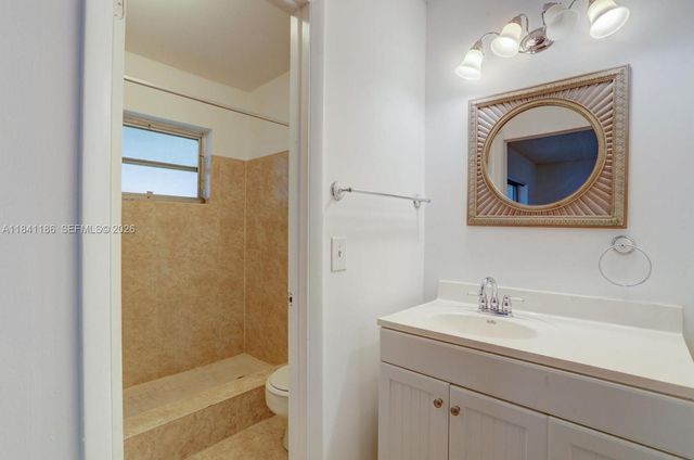 5160 SW 40th Avenue 26D, Dania Beach, FL 33314