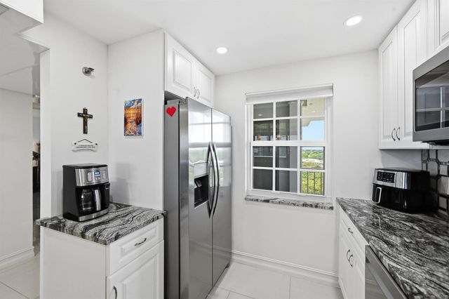 4015 W Palm Aire Drive 1001, Pompano Beach, FL 33069