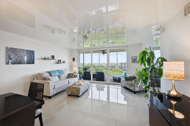 4015 W Palm Aire Drive 1001, Pompano Beach, FL 33069