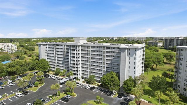 4015 W Palm Aire Drive 1001, Pompano Beach, FL 33069
