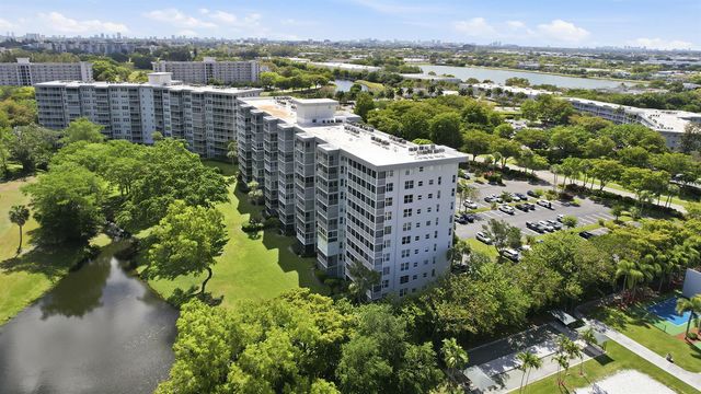 4015 W Palm Aire Drive 1001, Pompano Beach, FL 33069