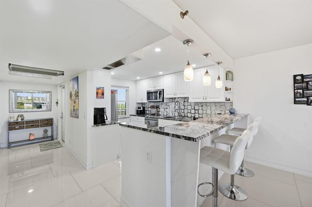 4015 W Palm Aire Drive 1001, Pompano Beach, FL 33069
