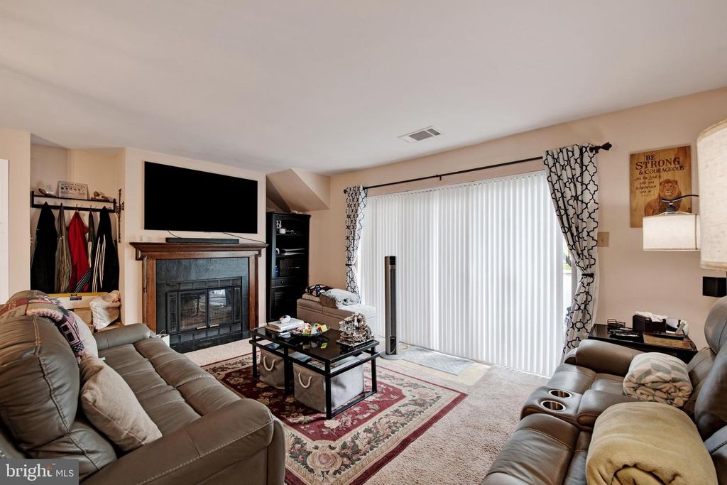 1004 DOGWOOD CT, LANSDALE, PA 19446 — photo 2