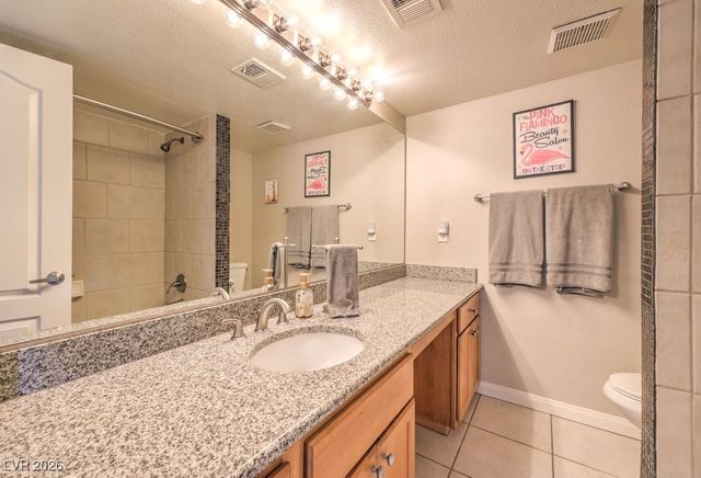 714 Oakmont Avenue 1101, Las Vegas, NV 89109