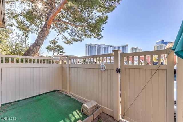 714 Oakmont Avenue 1101, Las Vegas, NV 89109