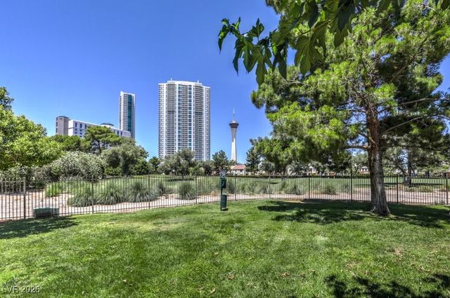 714 Oakmont Avenue 1101, Las Vegas, NV 89109