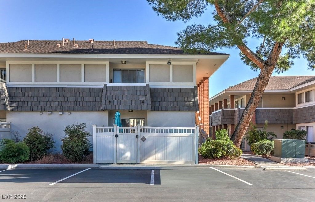714 Oakmont Avenue 1101, Las Vegas, NV 89109