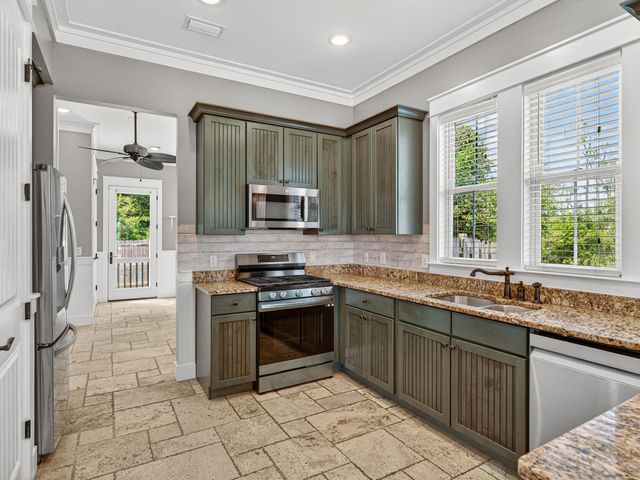 328 Madison Circle, Panama City Beach, FL 32407