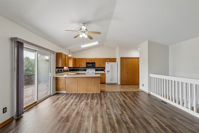 2716 River Ridge Road, Des Moines, IA 50320