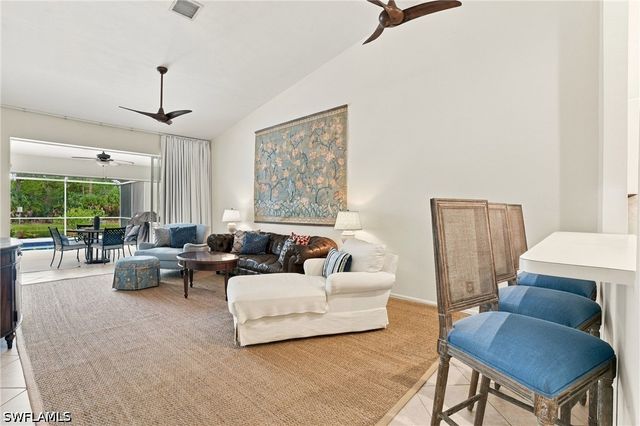 5253 Whitten DR, Naples, FL 34104