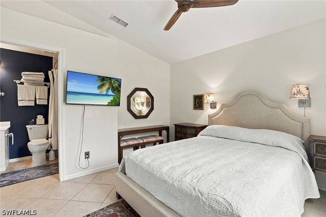 5253 Whitten DR, Naples, FL 34104