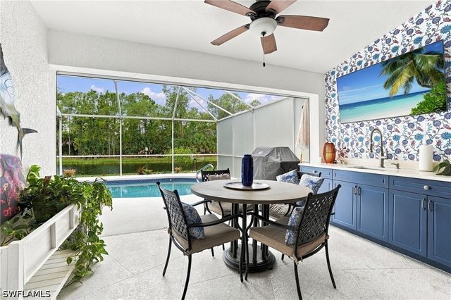 5253 Whitten DR, Naples, FL 34104