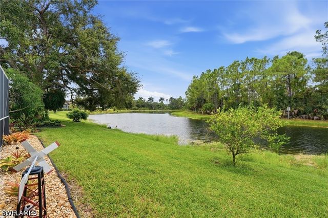 5253 Whitten DR, Naples, FL 34104