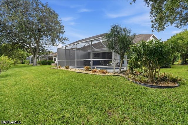 5253 Whitten DR, Naples, FL 34104