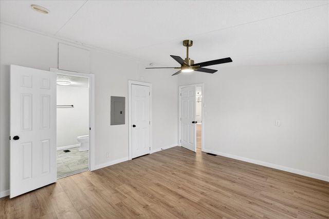 237 Wildflower Drive, Gun Barrel City, TX 75156