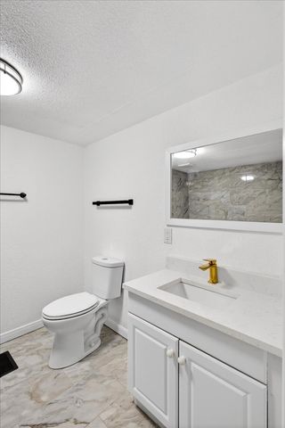 237 Wildflower Drive, Gun Barrel City, TX 75156