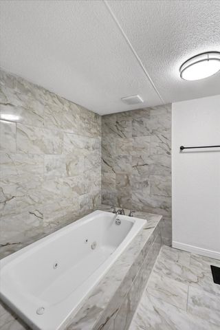 237 Wildflower Drive, Gun Barrel City, TX 75156