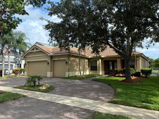 9386 Madewood Court, West Palm Beach, FL 33411