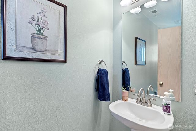 3171 Walker Road, Dupont, WA 98327