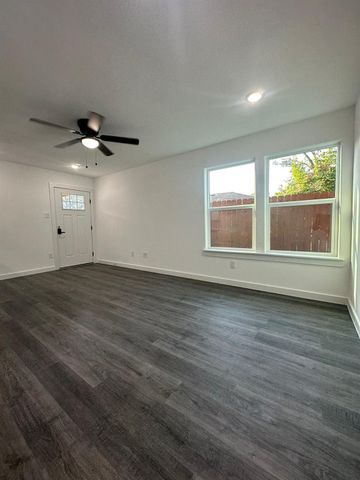 7611 Shotwell B, Houston, TX 77016