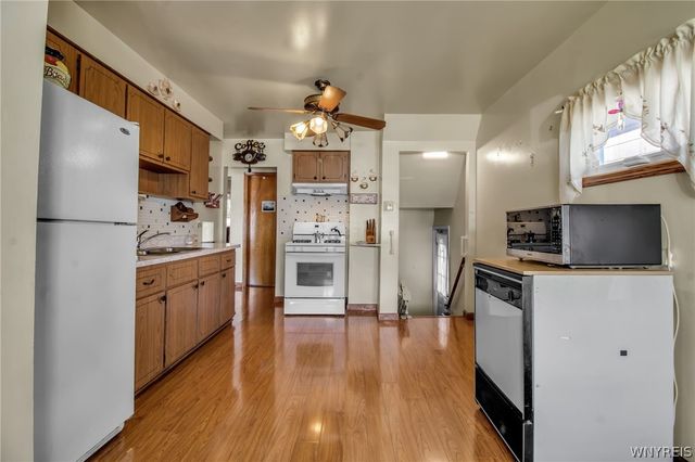 31 Jackson Avenue, Lackawanna, NY 14218