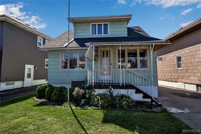 31 Jackson Avenue, Lackawanna, NY 14218