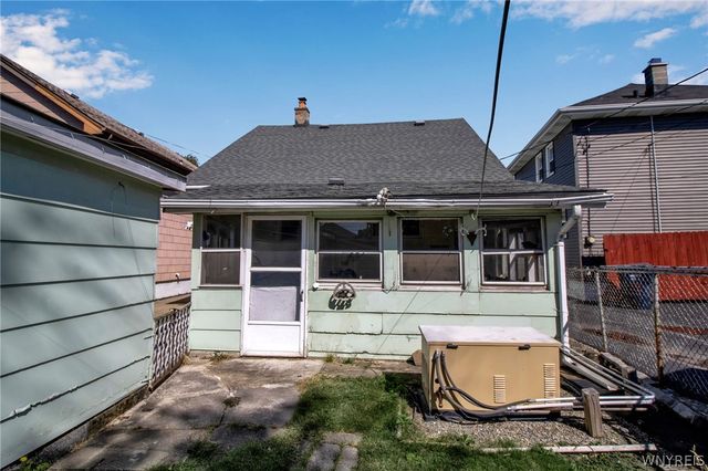 31 Jackson Avenue, Lackawanna, NY 14218