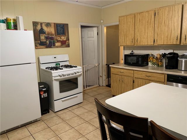 76 London Avenue, Pawtucket, RI 02861