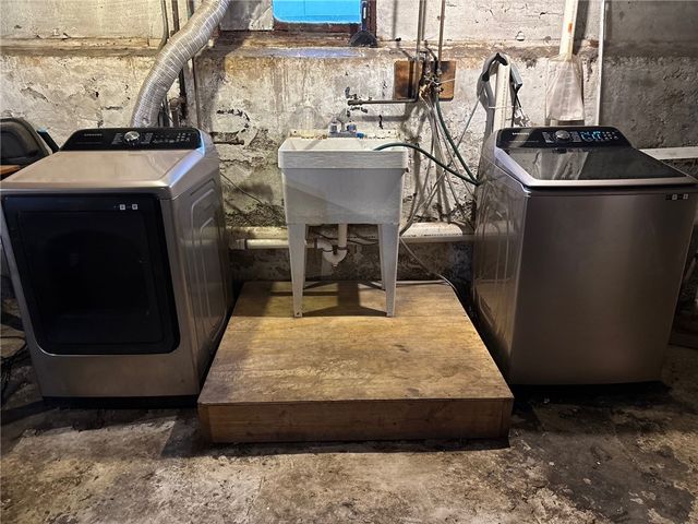 76 London Avenue, Pawtucket, RI 02861