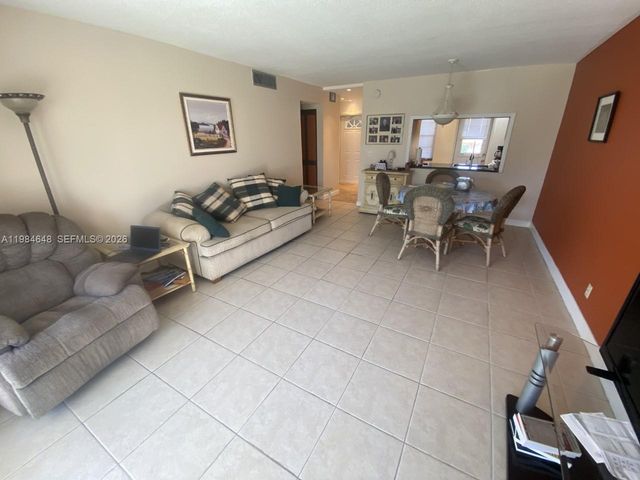 200 NE 14th Ave 419, Hallandale Beach, FL 33009