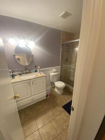 200 NE 14th Ave 419, Hallandale Beach, FL 33009