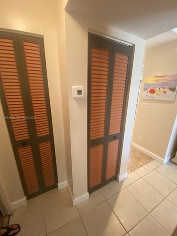 200 NE 14th Ave 419, Hallandale Beach, FL 33009