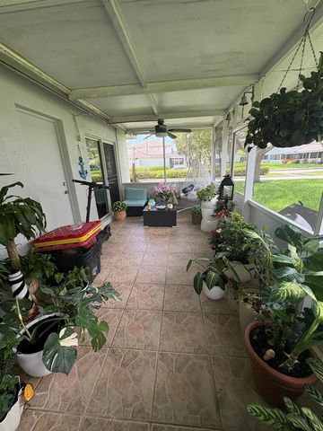 702 NW 208th Terrace, Pembroke Pines, FL 33029