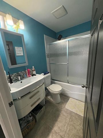 702 NW 208th Terrace, Pembroke Pines, FL 33029