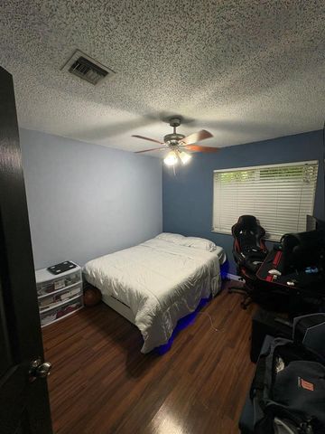 702 NW 208th Terrace, Pembroke Pines, FL 33029
