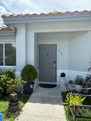 702 NW 208th Terrace, Pembroke Pines, FL 33029