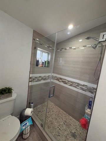 702 NW 208th Terrace, Pembroke Pines, FL 33029