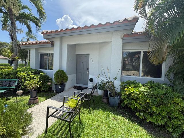 702 NW 208th Terrace, Pembroke Pines, FL 33029