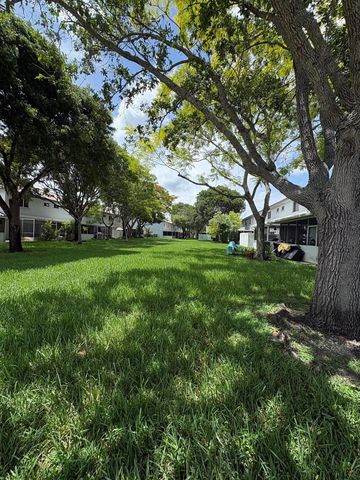 702 NW 208th Terrace, Pembroke Pines, FL 33029