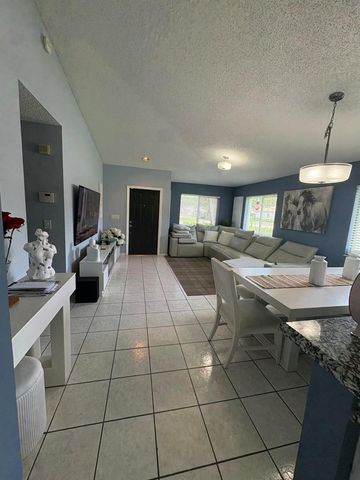 702 NW 208th Terrace, Pembroke Pines, FL 33029
